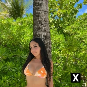 Selina, Aloha escorts