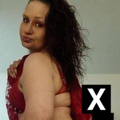 Dezzi, Minneapolis escorts