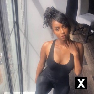 Nadia, Clayton escorts
