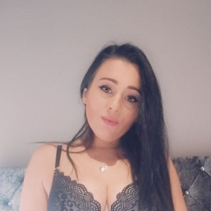 Karla, Wombwell escorts