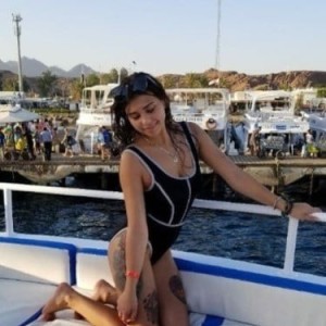 Yulia, Egg escorts