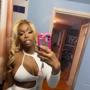 Iiya, Webster escorts