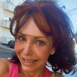 Dona de uma beleza natural e com uma língua atrevida…24 hs, Lisboa escorts