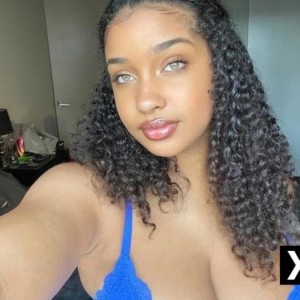 Luna, Banstead escorts