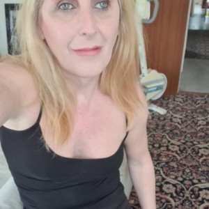 Annie, Cromer escorts