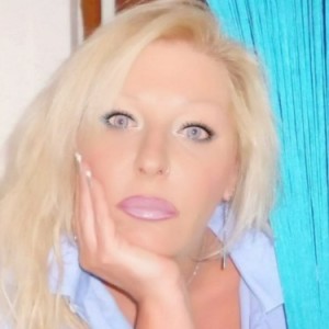 Angelina, Marathon escorts