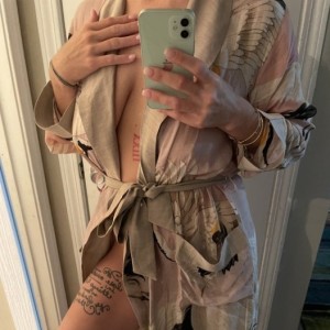 BelleDeNuit, Pocahontas escorts