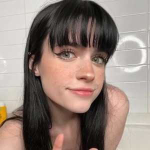 Juliet, Everett escorts