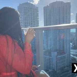 Nurubunnyyy, Clayton escorts
