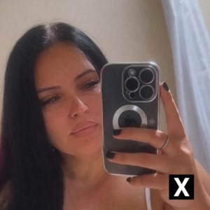 Laura, Hatfield escorts