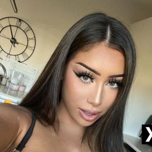 KIM, Kilwinning escorts