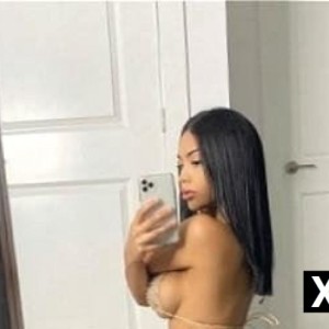 Eva, Queanbeyan escorts