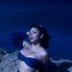Luciana Luther, Needles escorts