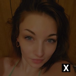 Nikki, Bloomington IN escorts