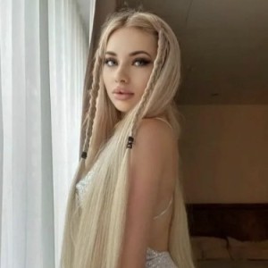 Alisa Hong Kong