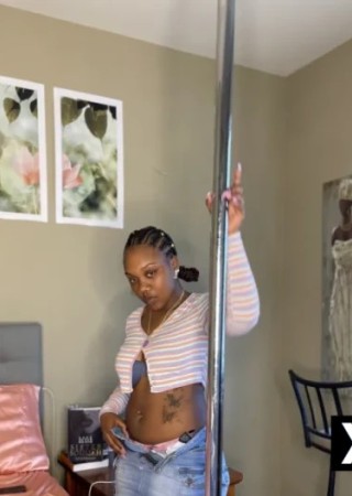 Orange | Escort Saucyy-22-285811-photo-1