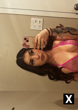 McMinnville | Escort Prada-22-275022-photo-2