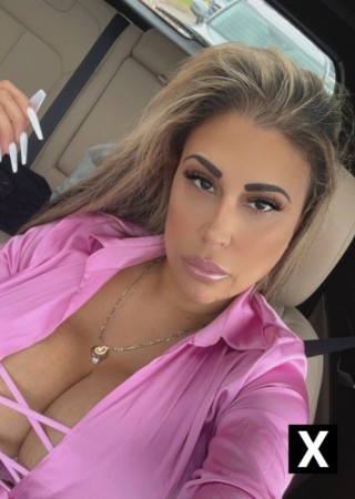 Maple-Grove | Escort Kristin-30-274954-photo-2