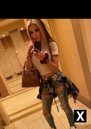 Toledo | Escort Bentley Banks-33-277604-photo-1