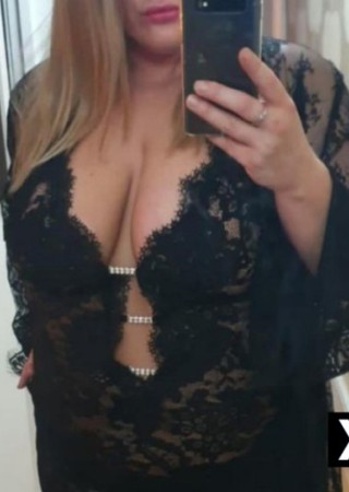 Eastleigh | Escort Scarlett-30-184821-photo-1
