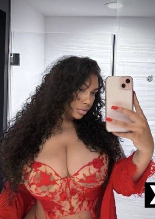 Lincoln NE | Escort Yesenia-25-278177-photo-1