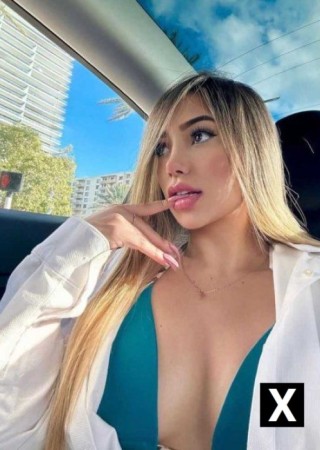 Moline | Escort Flowless-27-276918-photo-2