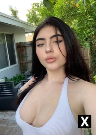 Surprise | Escort Ericka-27-272017-photo-1