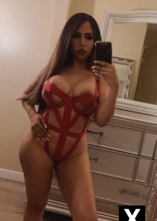 Davis | Escort Arianna-27-272220-photo-3