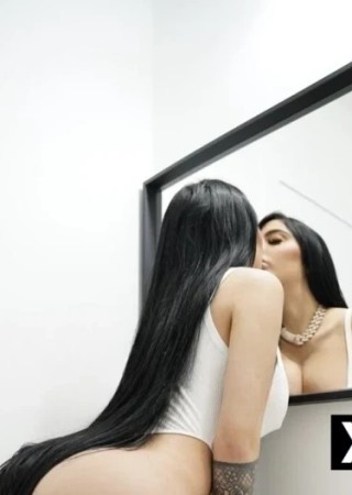 Thornton | Escort PAULINA-24-285902-photo-1