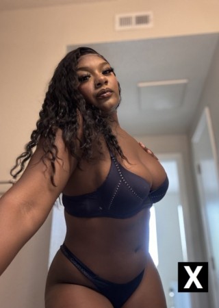 Riverside | Escort MichelleVIP-20-274701-photo-1
