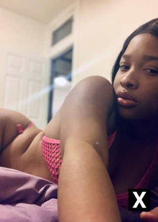 Green Bay | Escort tini-22-277772-photo-1