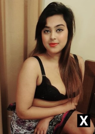 Sharjah | Escort Alisha-23-269123-photo-1