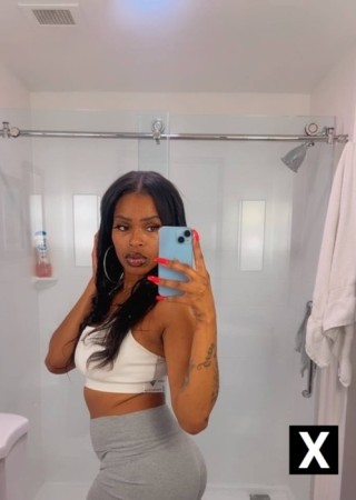 Lakeside | Escort Caramel Courtney-25-274433-photo-2