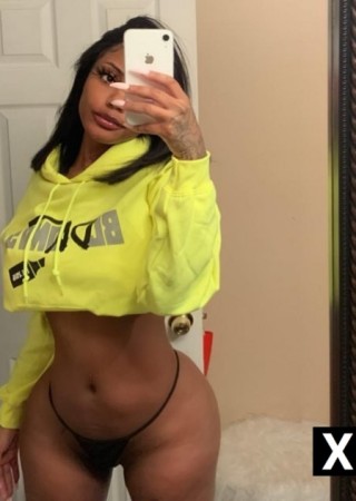 Largo | Escort Brunette Escort-27-185435-photo-3