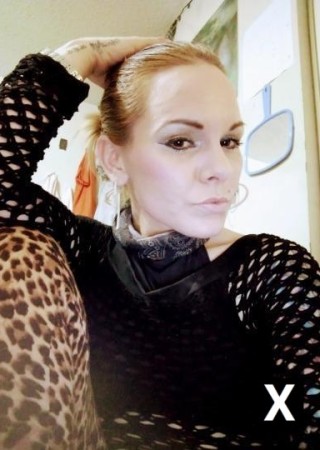 Kitchener | Escort MALANIA-28-192311-photo-1