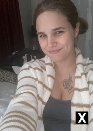 Des Moines | Escort Selena-29-180181-photo-3