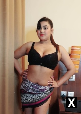 Sharjah | Escort Alisha-23-269123-photo-3