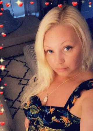 Chesaning | Escort Tia-34-210278-photo-1