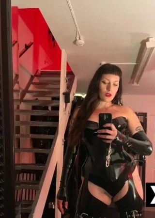 Leicester | Escort May-29-286437-photo-4