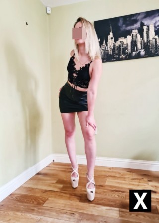 Northampton | Escort Blonde girl-26-177153-photo-3