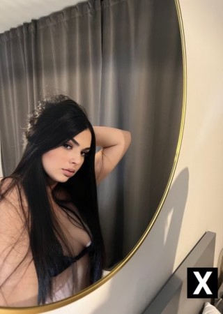 Port Charlotte | Escort LEILA-23-265047-photo-2