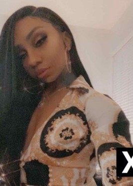 Compton | Escort Chanel-22-288730-photo-1