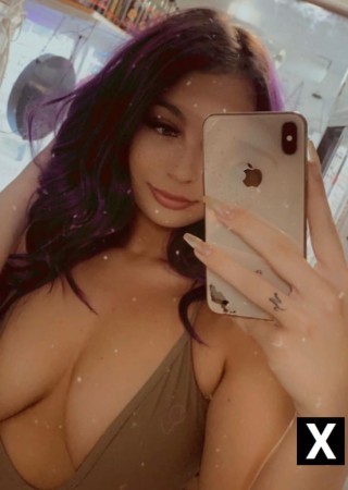 Burton | Escort Amber-21-184740-photo-2