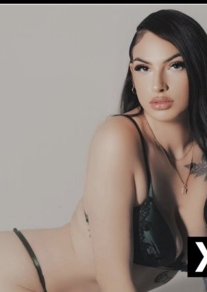Everett | Escort Deziray-25-280700-photo-3
