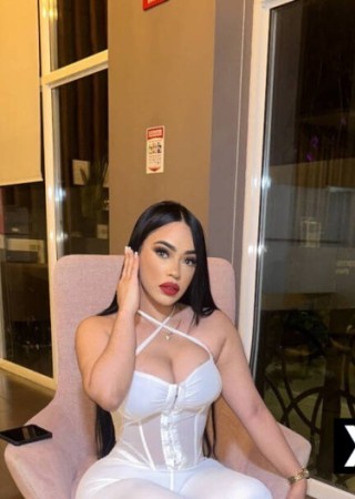 Huntington Park | Escort Alba-30-281721-photo-1