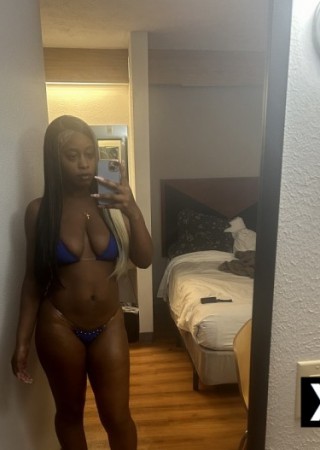 Robinson | Escort Layla Raven-20-278318-photo-1