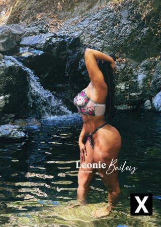 Hayward | Escort Leonie-26-272032-photo-3