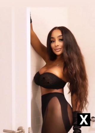 High Point | Escort Nalani-31-273604-photo-5