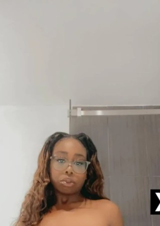 Hamilton | Escort Chrissy-24-277532-photo-1
