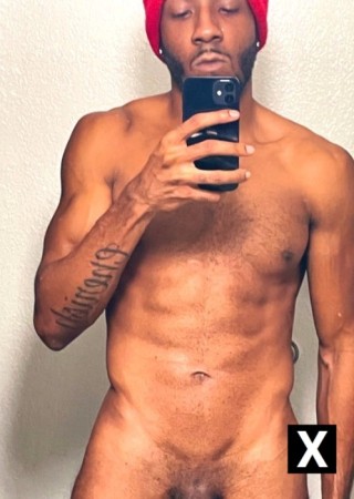 Newport News | Escort Kaptainhook-24-271122-photo-2